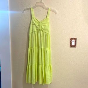 This is a yellow dress from ZARA Kids!:) It is size 11-12!:)